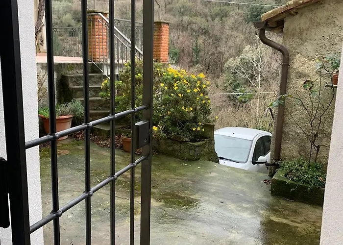 Semesterbostad La Casetta In Collina Albissola *